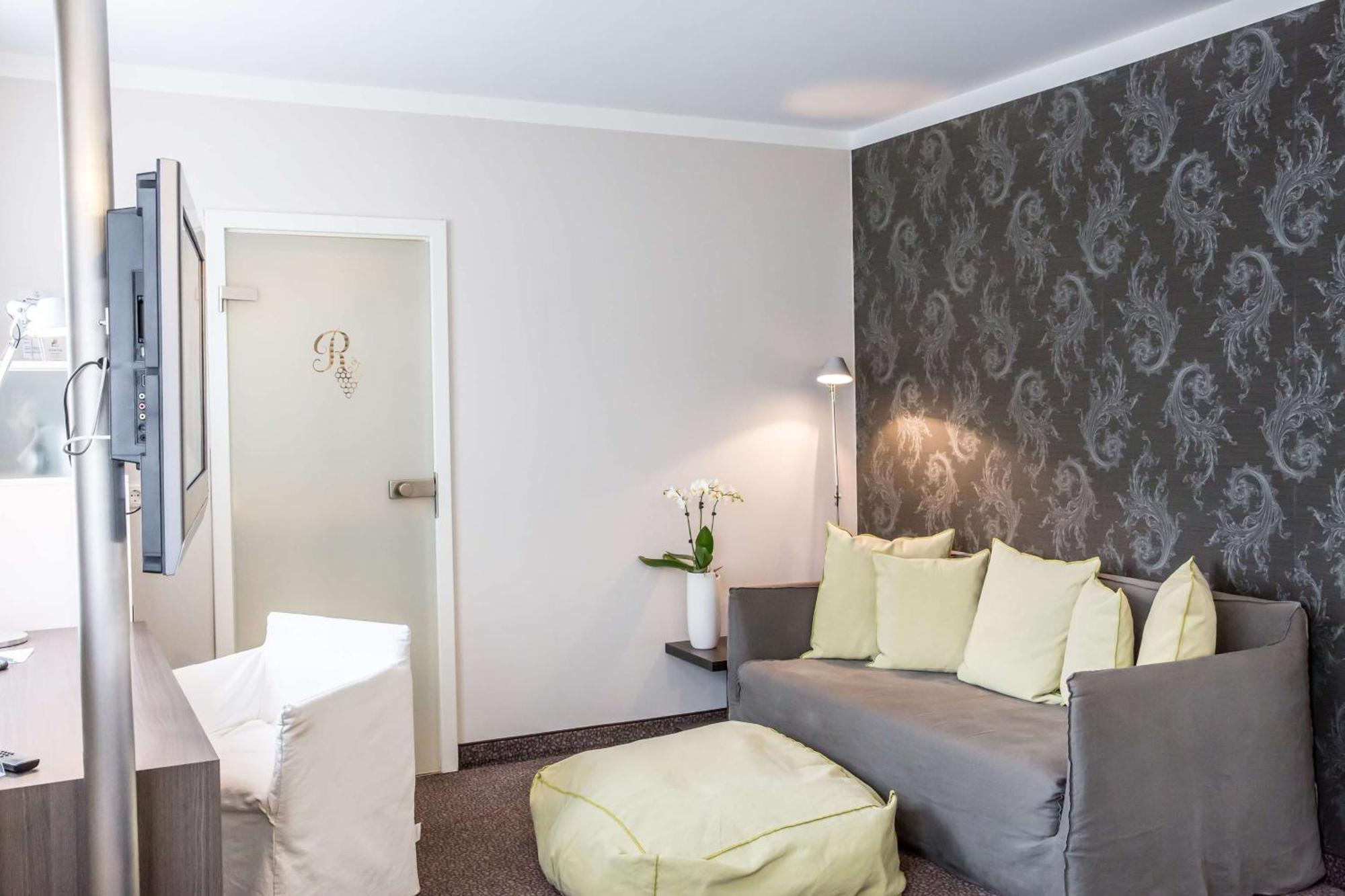 Hotel Western Premier Rebstock 4*